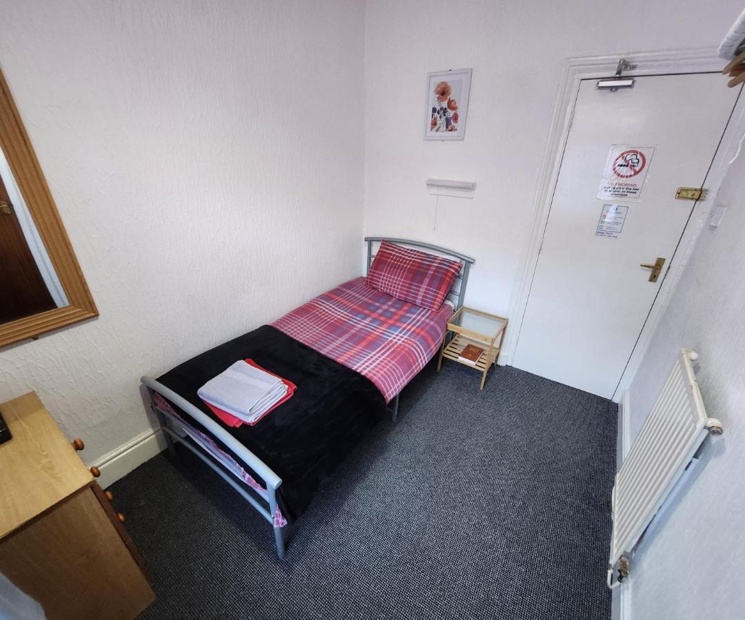 The Moorfield 2* Blackpool
